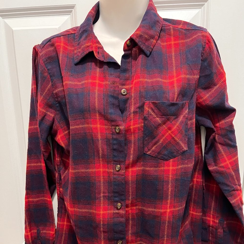 Field & Stream medium red plaid shirt